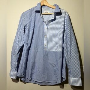 Vineyard Vines Blue and White Striped Women’s size 14 Shirt